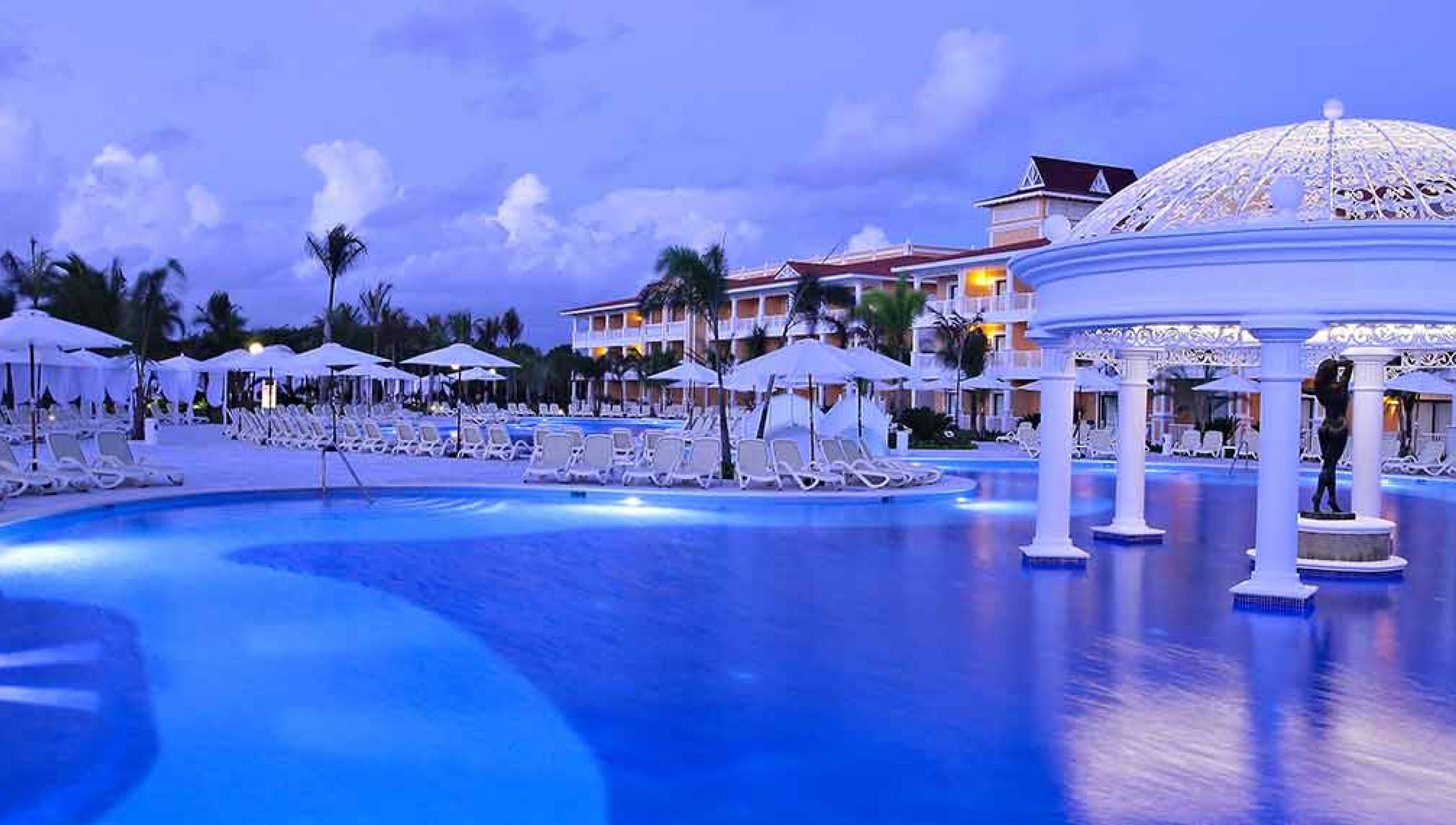 BAHIA PRINCIPE�S EMERALD WEDDING PACKAGE Now Destination